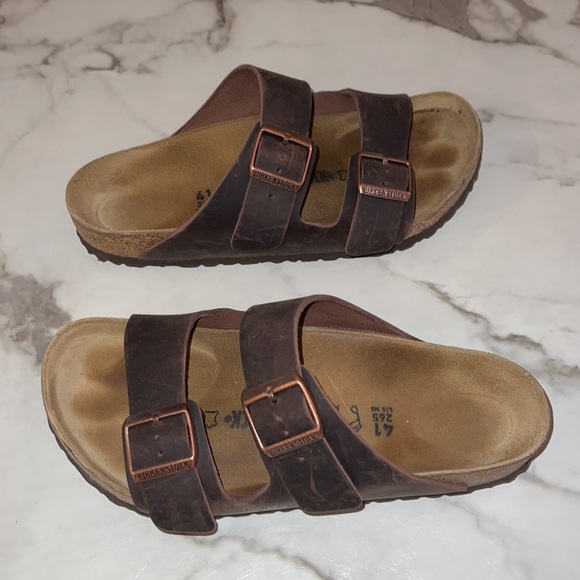Sandals_&_Flip_Flops